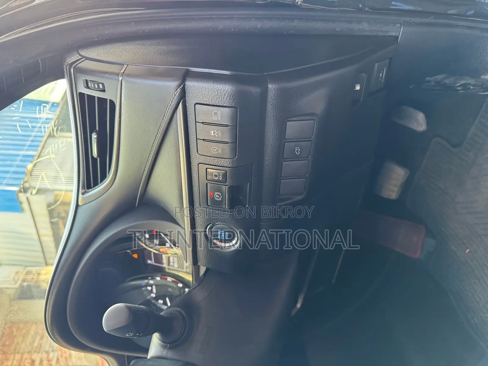 Toyota Harrier NON HYBRID-SUNROOF 2020