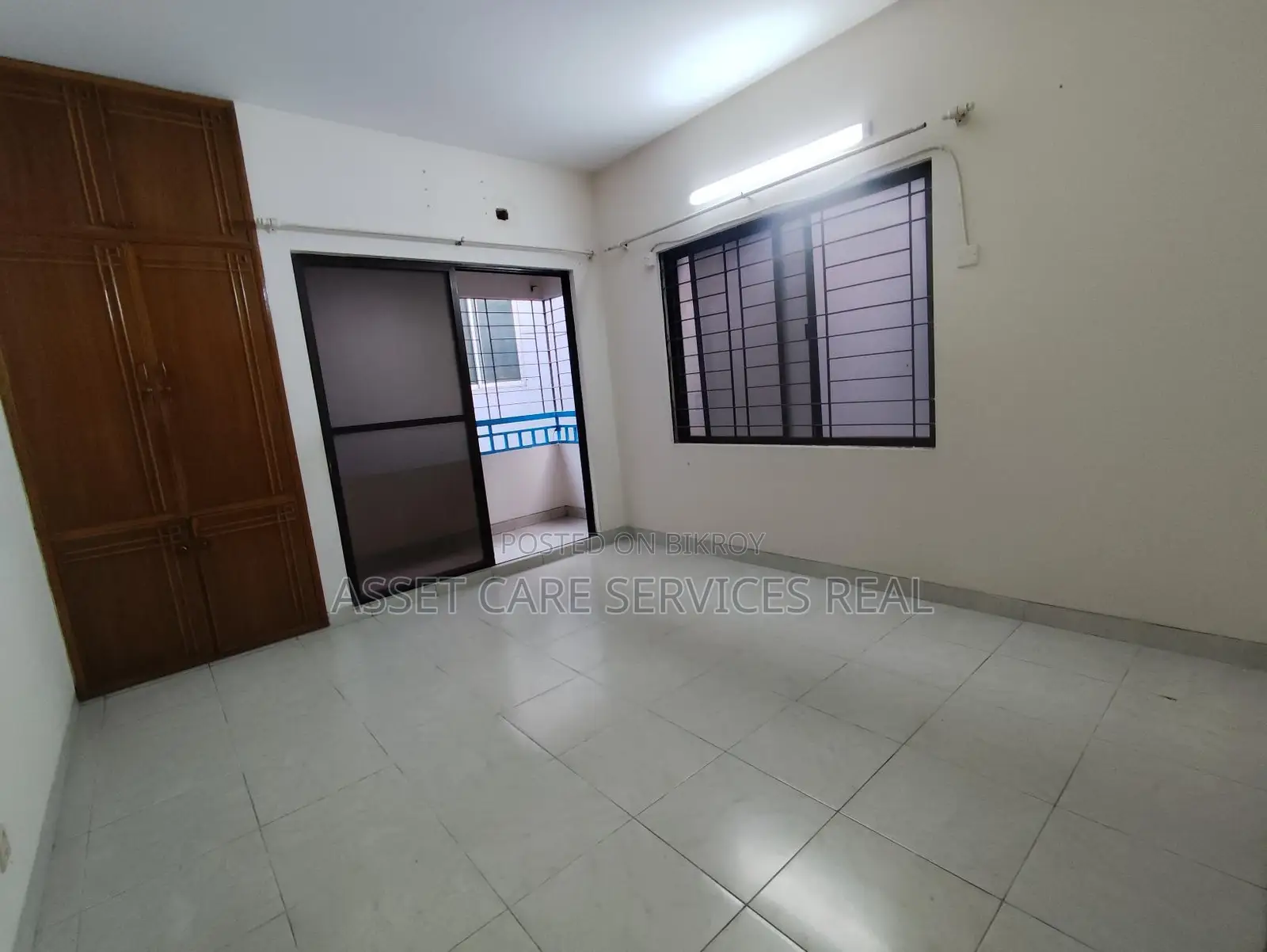 3Bed Un-Furnished Apartment Rent In South Banani