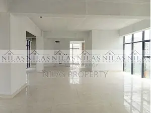 বনানীতে ভাড়ার জন্য ২৬০০ বর্গফুটের প্রাইম কমার্শিয়াল স্পেস