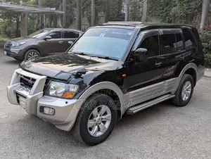 Mitsubishi Pajero V73 With Sunroof 2002