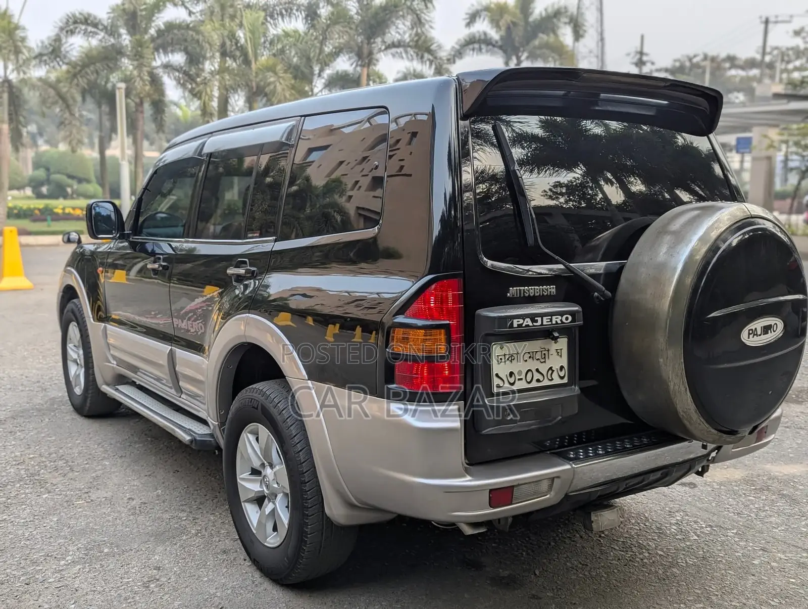 Mitsubishi Pajero V73 With Sunroof 2002