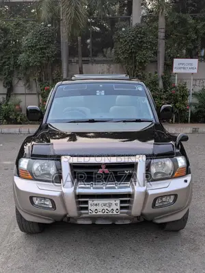 Mitsubishi Pajero V73 With Sunroof 2002