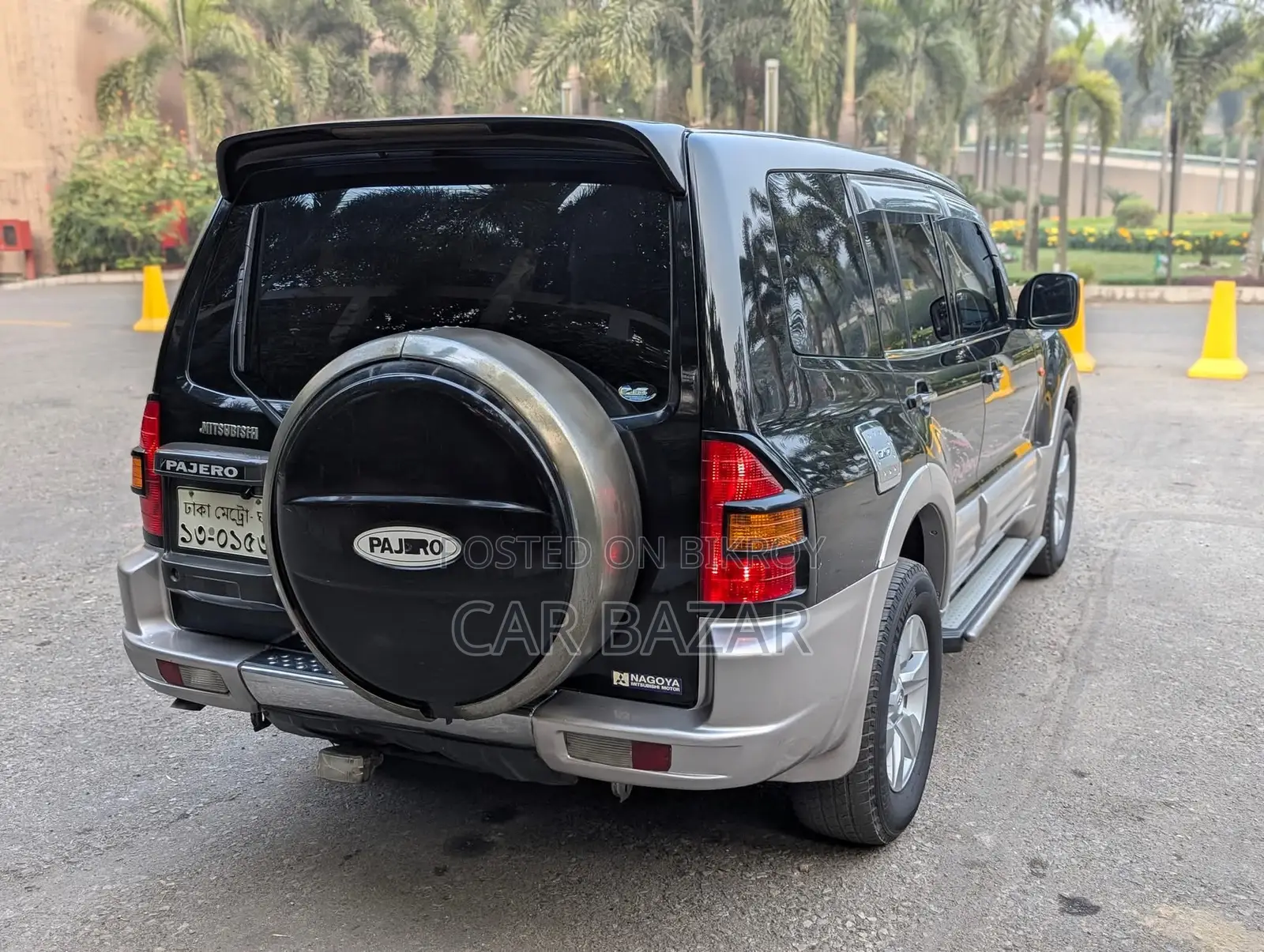 Mitsubishi Pajero V73 With Sunroof 2002