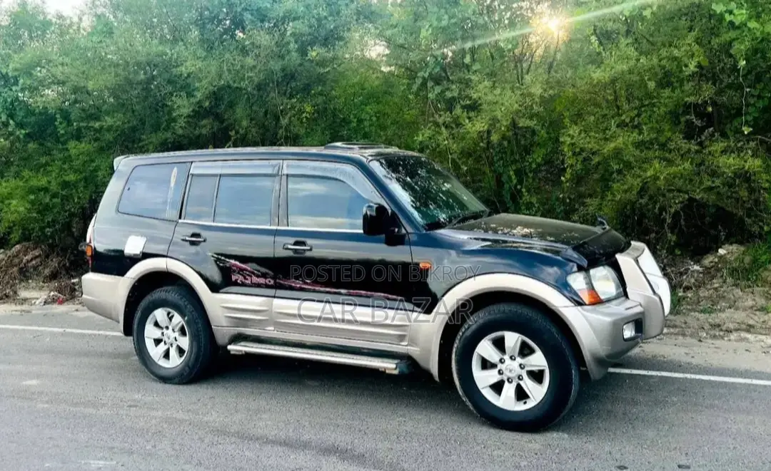 Mitsubishi Pajero V73 With Sunroof 2002