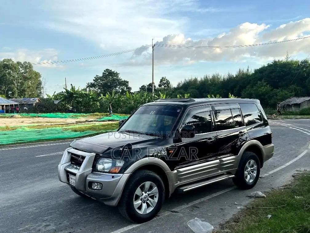Mitsubishi Pajero V73 With Sunroof 2002