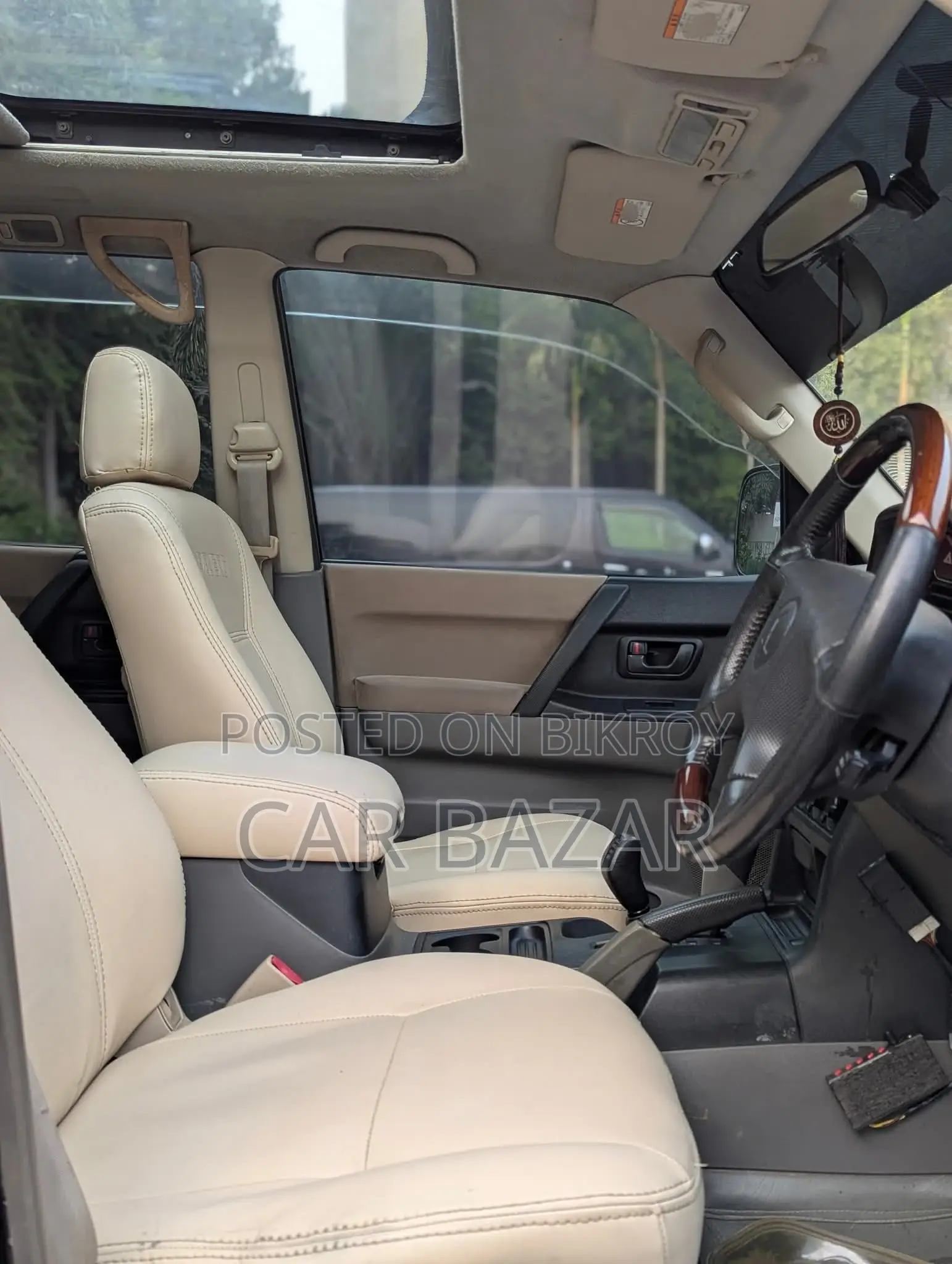 Mitsubishi Pajero V73 With Sunroof 2002