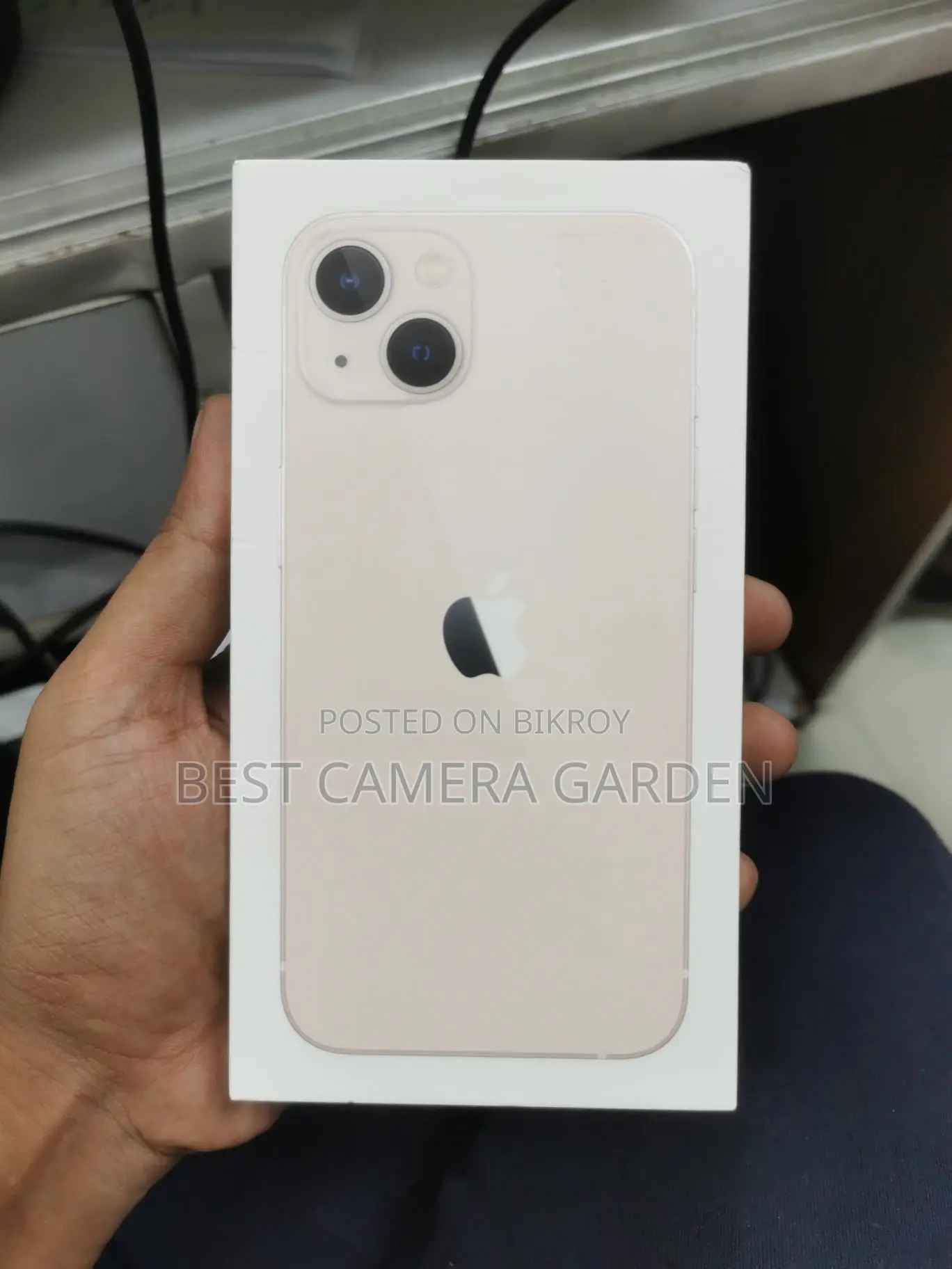 Apple iPhone 13 . (Used)