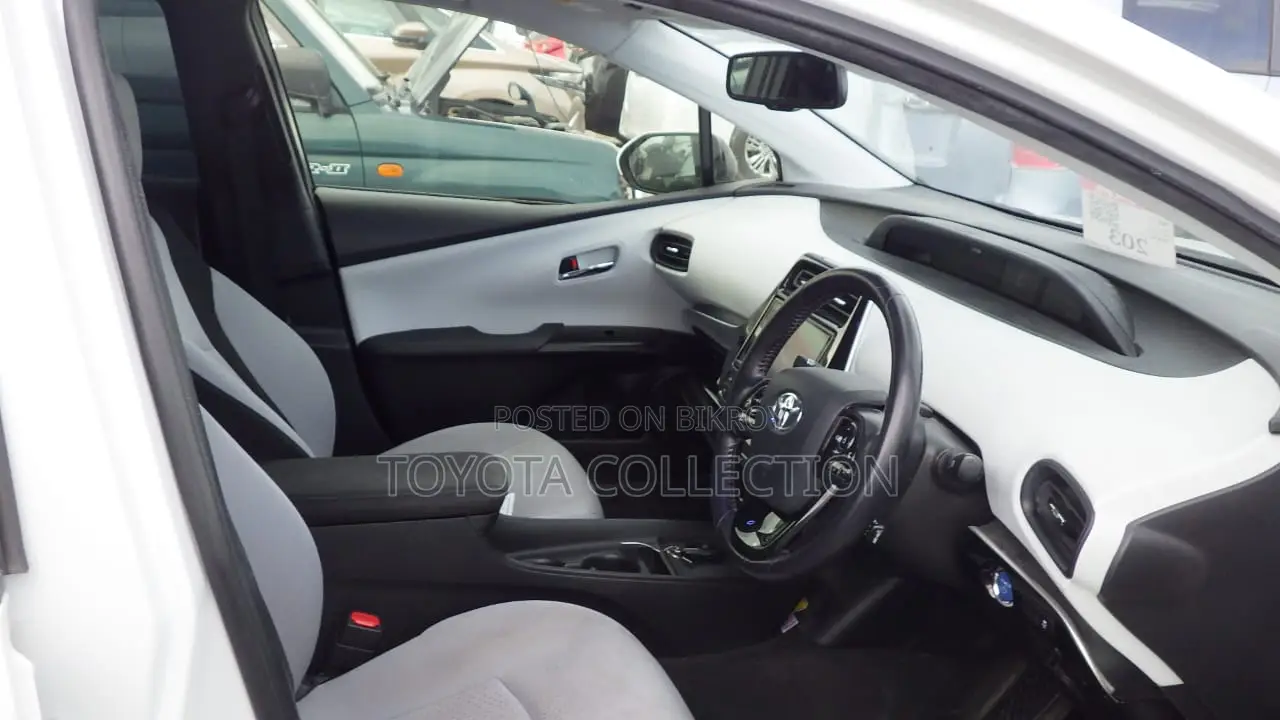 Toyota Prius S SAFETY PLUS 2 2020