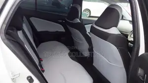 Toyota Prius S SAFETY PLUS 2 2020