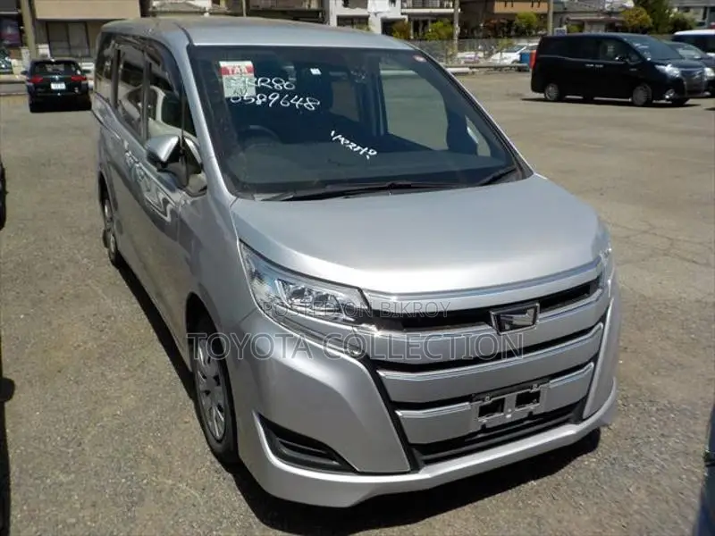 Toyota Noah X NON HYBRID 8 SEAT 2021