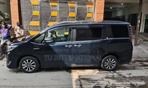 Toyota Esquire HYBRID GI PREMIUM 2020