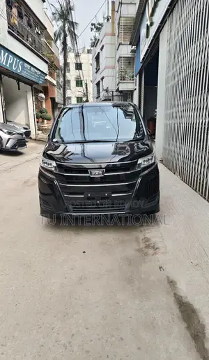 Toyota Noah NON HYBRID PACKAGE 2020