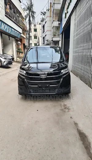 Toyota Noah Non-Hybrid 2020
