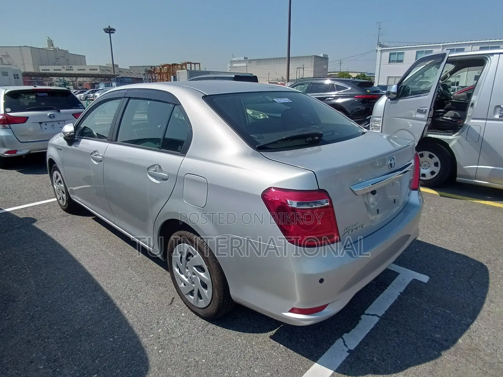 Toyota Axio PUSH EX HV 2020