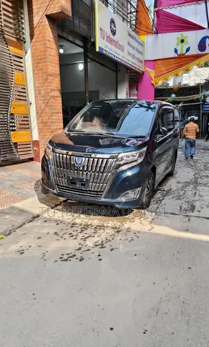 Toyota Esquire Hybrid Gi Premium 2020