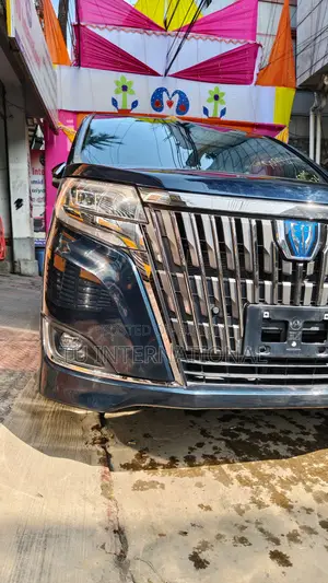 Toyota Esquire Hybrid Gi Premium 2020
