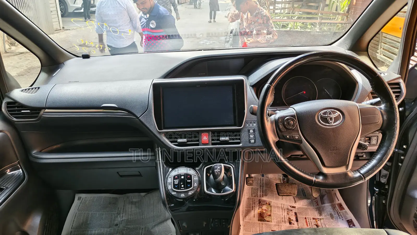 Toyota Esquire Hybrid Gi Premium 2020