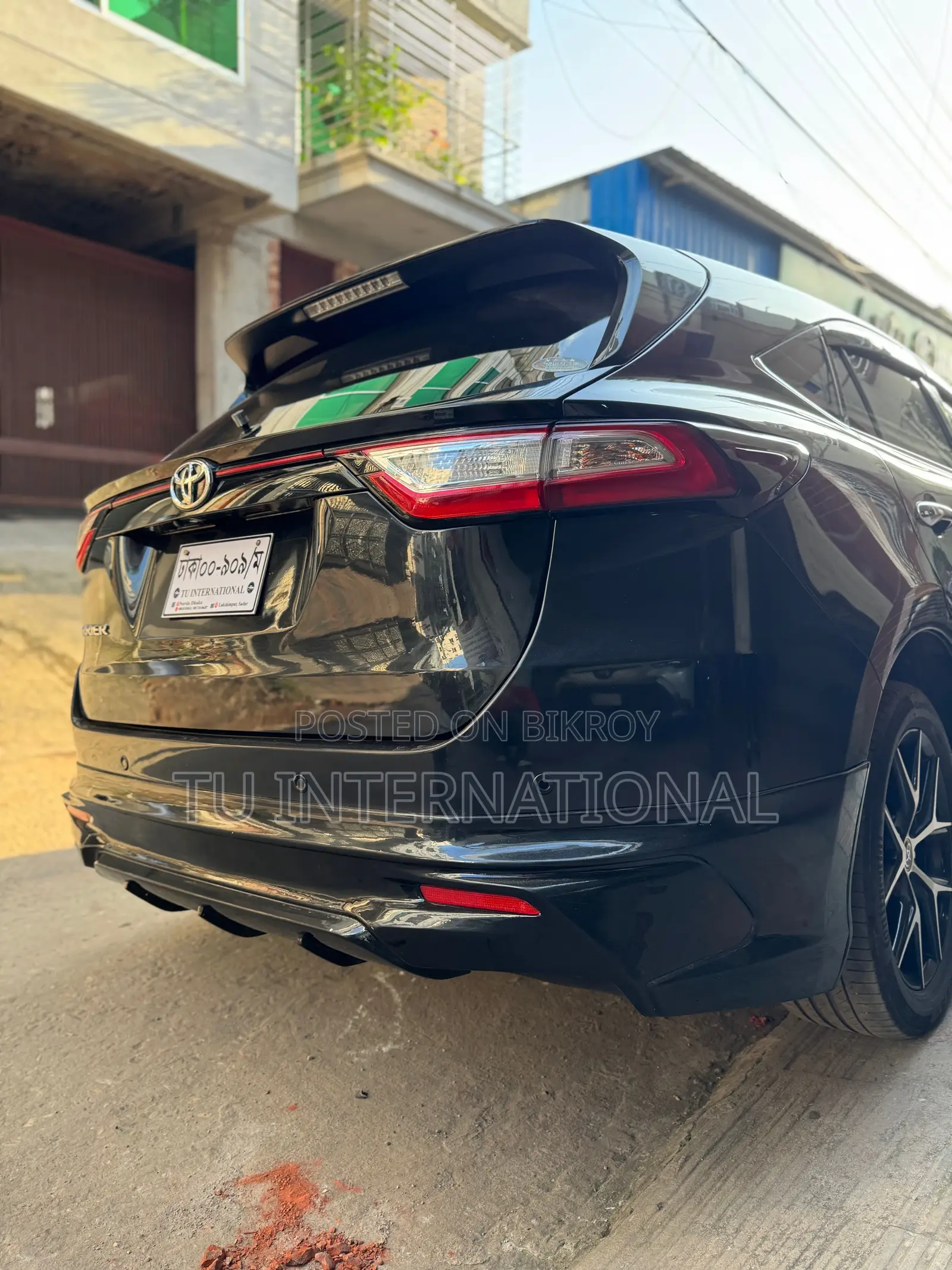 Toyota Harrier SUNROOF ALPINE NEVI. 2020