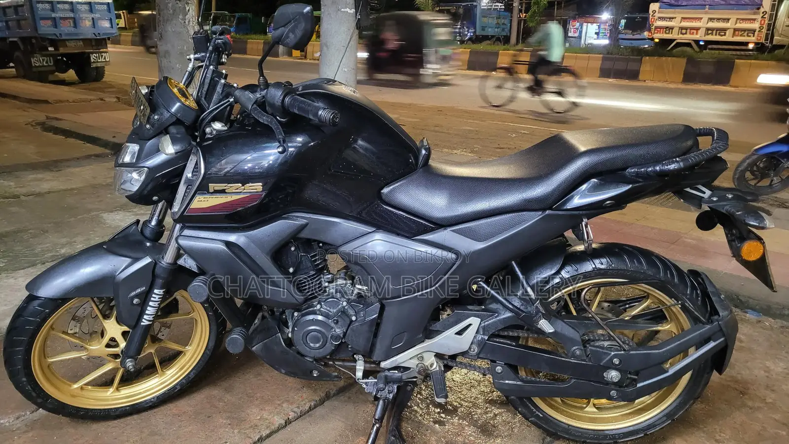 Yamaha Deluxe ABS 2023