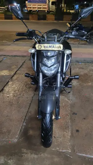 Yamaha Deluxe ABS 2023