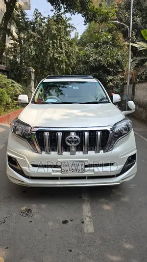টয়োটা ল্যান্ড ক্রুজার ২০১৫