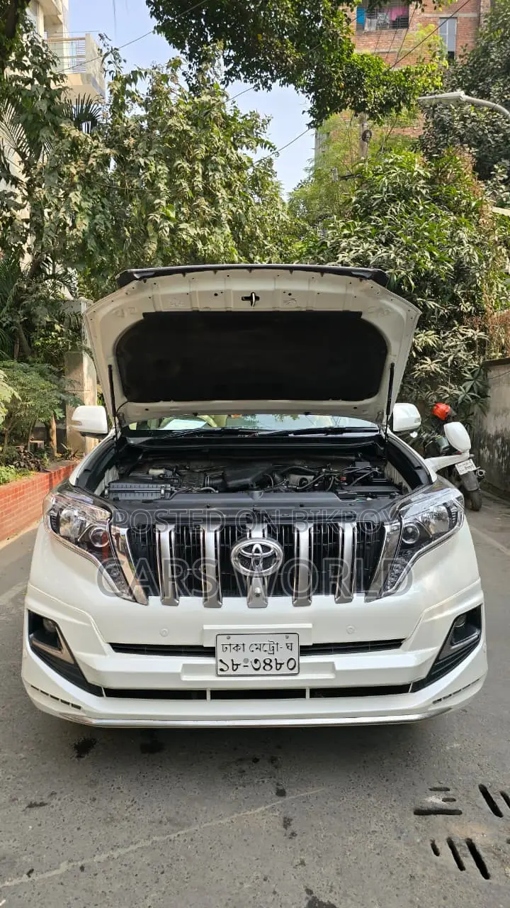 টয়োটা ল্যান্ড ক্রুজার ২০১৫