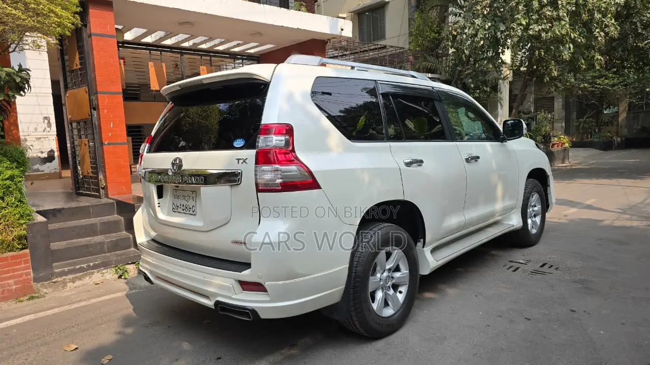 টয়োটা ল্যান্ড ক্রুজার ২০১৫