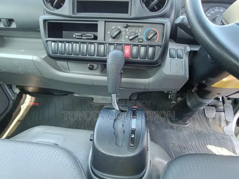 Toyota Dyna Pick Up Auto Gear 2020