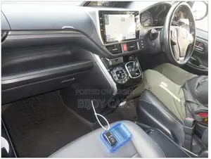 Toyota Esquire 2020