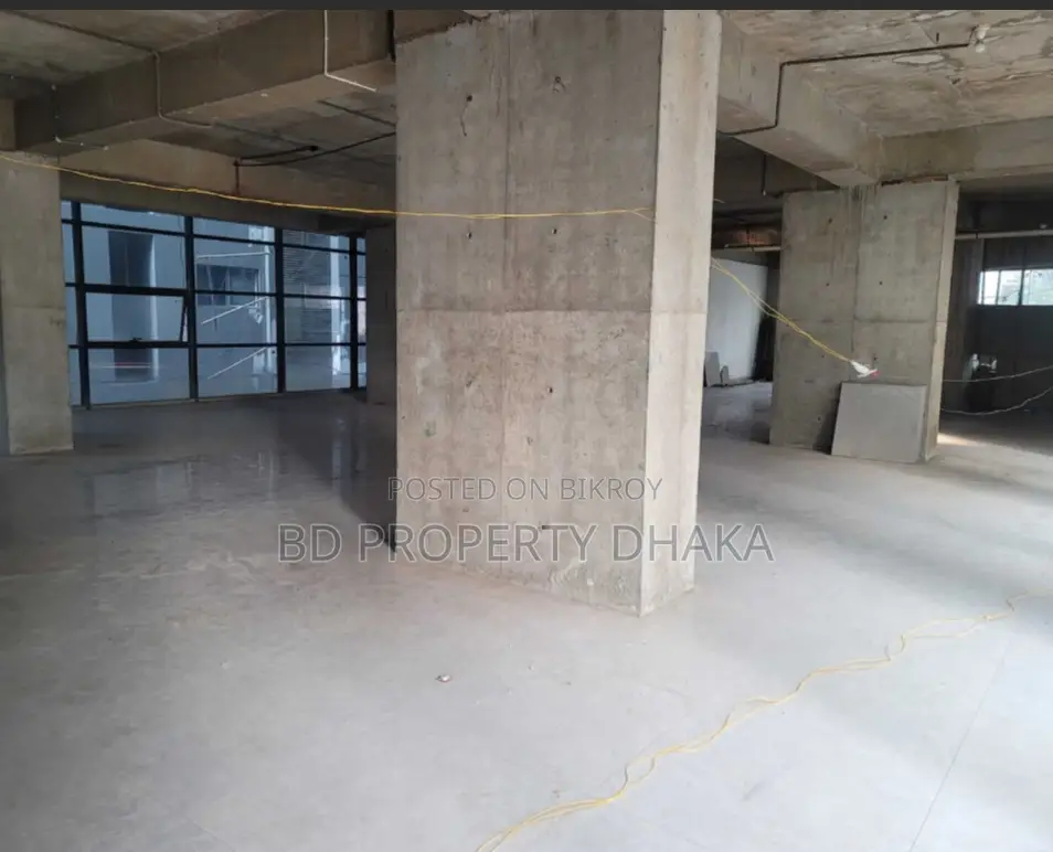 Rent a 4000 Sqft Open Commercial Space on Gulshan Avenue