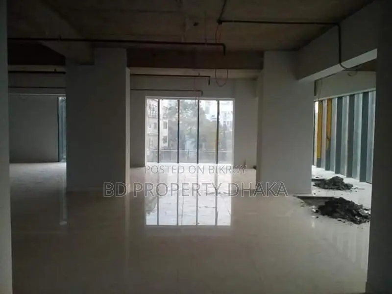 3320 Sqft Nice Open Commercial Space Rent in Banani