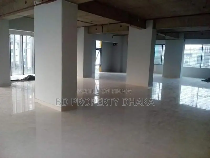 3320 Sqft Nice Open Commercial Space Rent in Banani