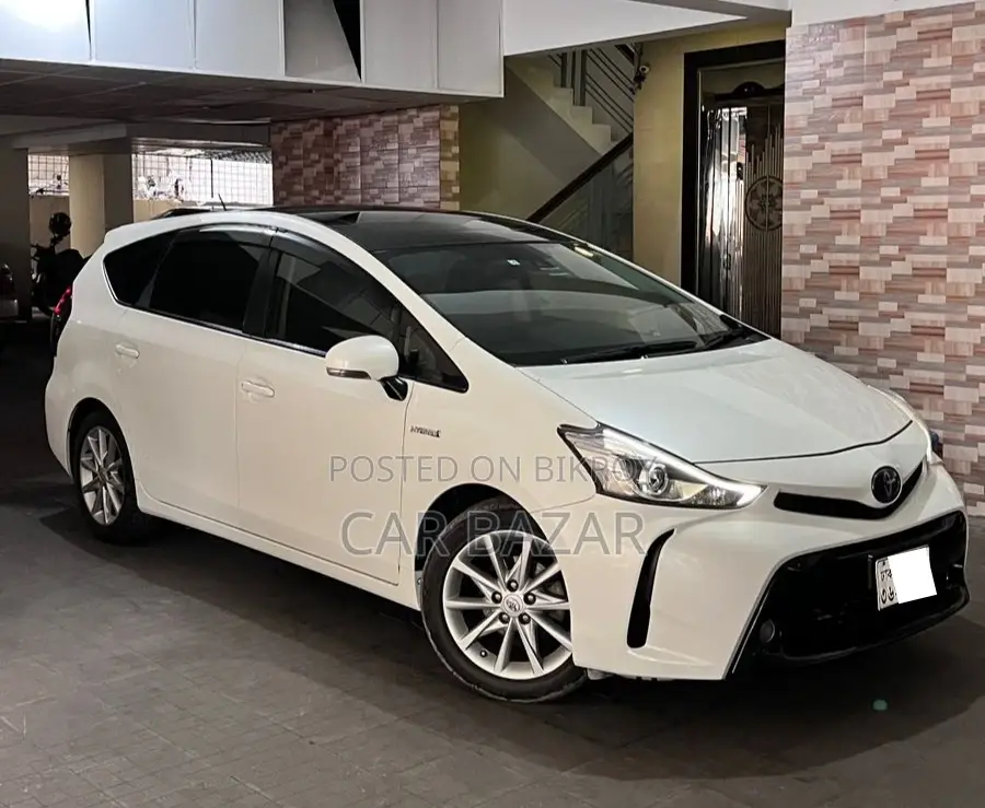 Toyota Prius Alpha PANAROMIC 2016