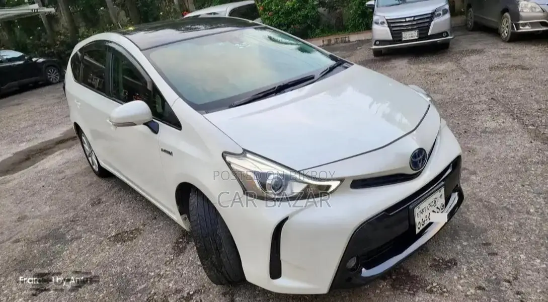 Toyota Prius Alpha PANAROMIC 2016