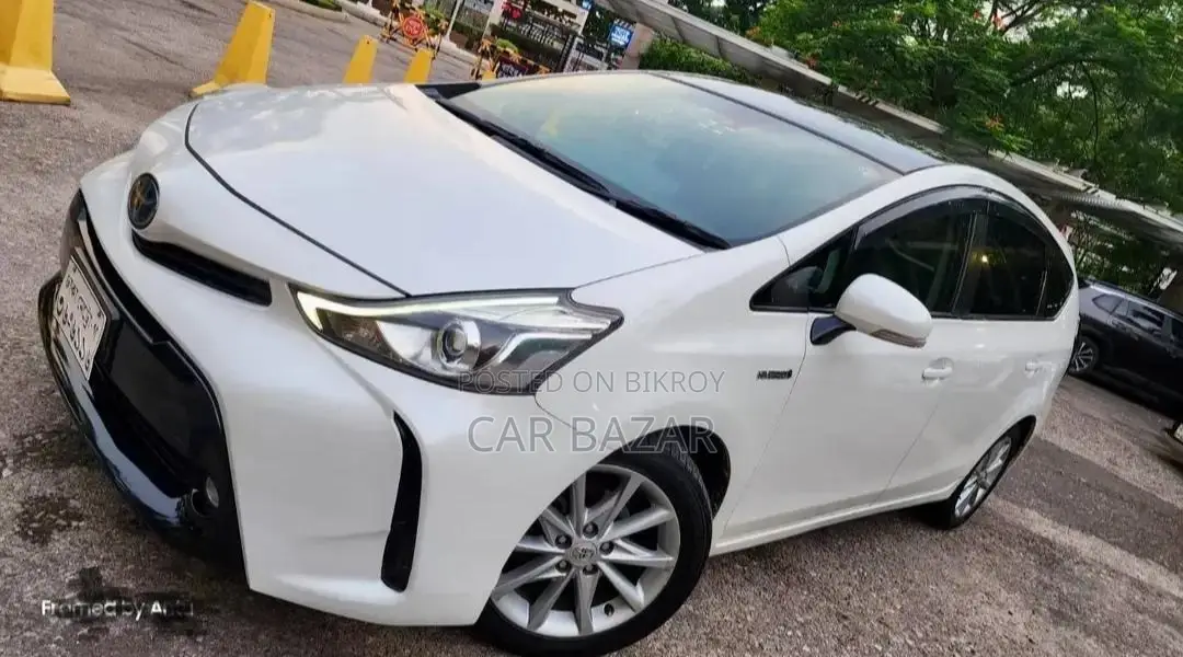 Toyota Prius Alpha PANAROMIC 2016