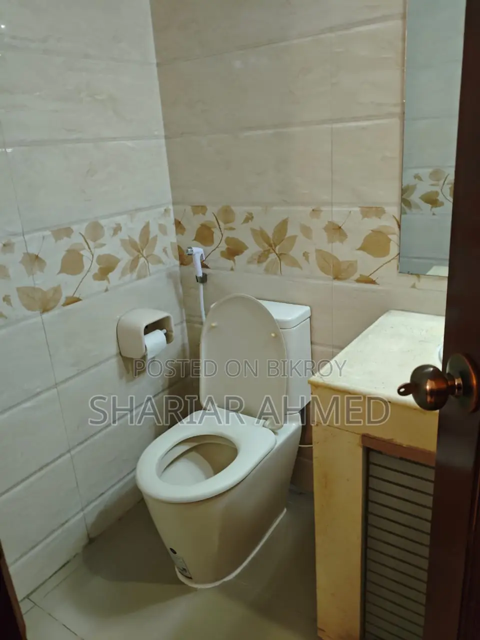 গুলশান ২-এ ২৩০০ বর্গফুটের ফুল-ফার্নিশড অ্যাপার্টমেন্ট ভাড়ার জন্য