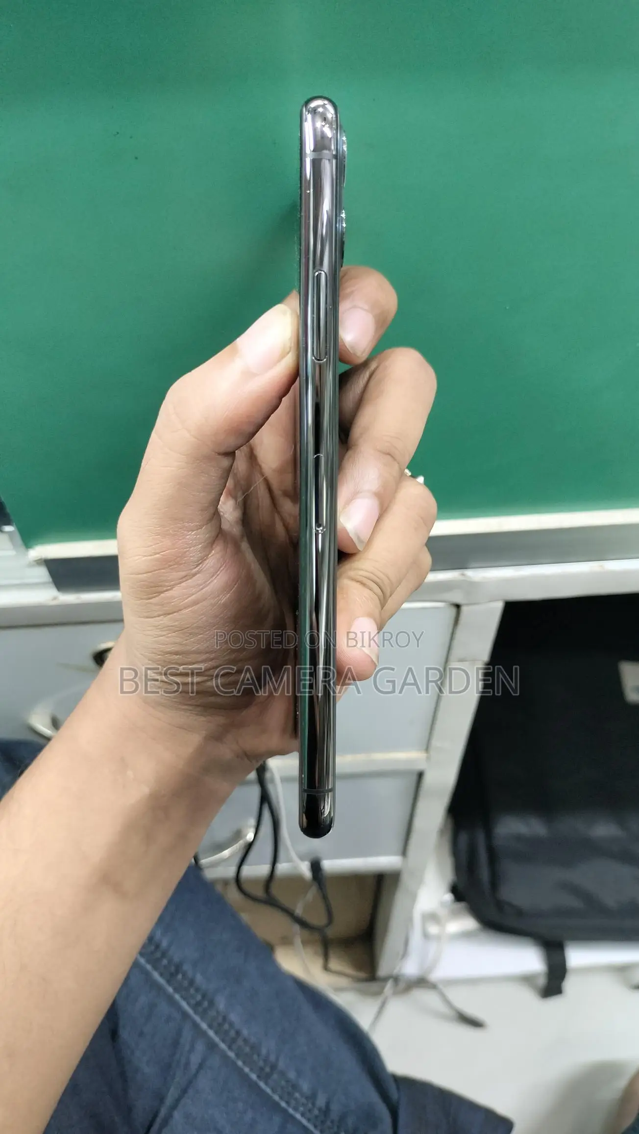 Apple iPhone 11 Pro Max 256GB (Used)