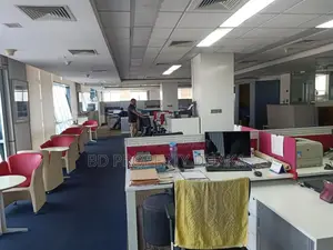 বাড্ডা এভিনিউতে ১০০০০ বর্গফুটের সেমি-ফার্নিশড ওপেন কমার্শিয়াল স্পেস ভাড়ার জন্য