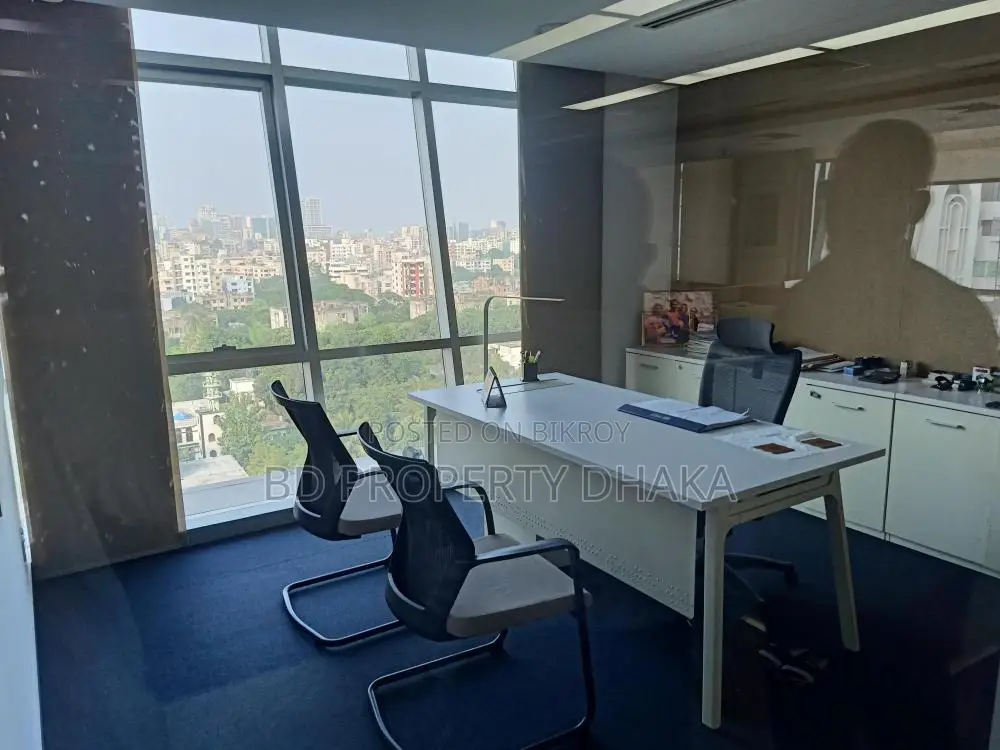 10000 Sqft Semi Furnished Open Commercial Space Rent in Badda Avenue