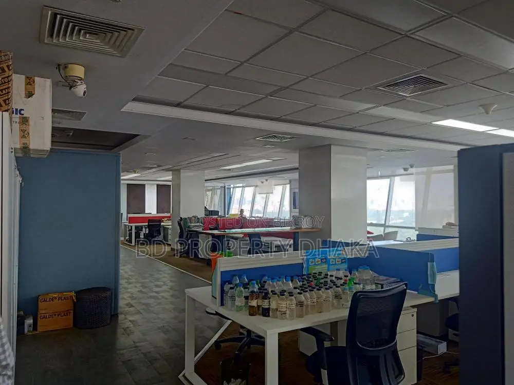 10000 Sqft Semi Furnished Open Commercial Space Rent in Badda Avenue