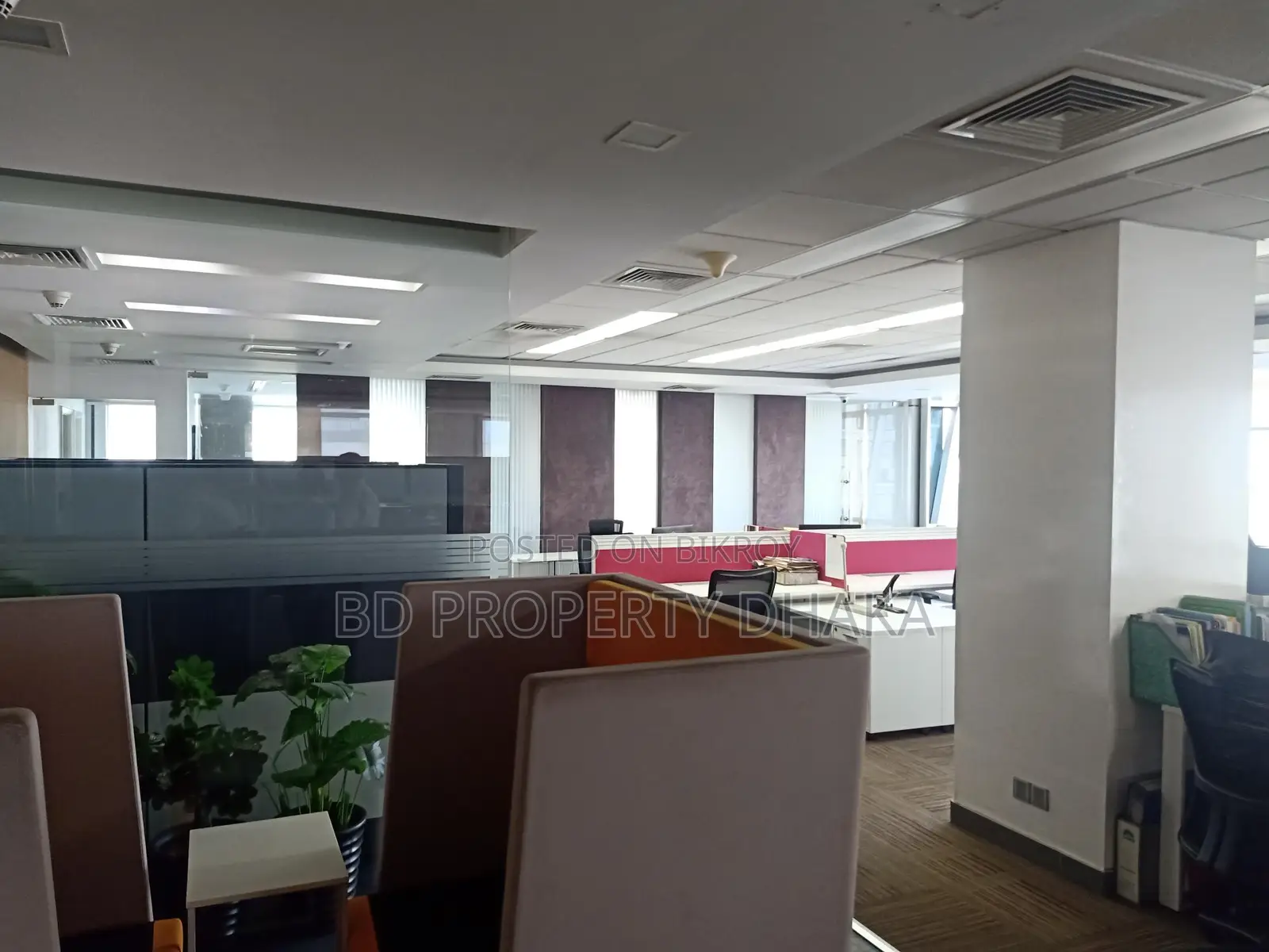 10000 Sqft Semi Furnished Open Commercial Space Rent in Badda Avenue