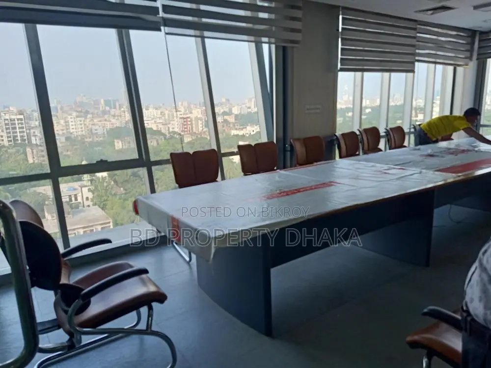 10000 Sqft Semi Furnished Open Commercial Space Rent in Badda Avenue