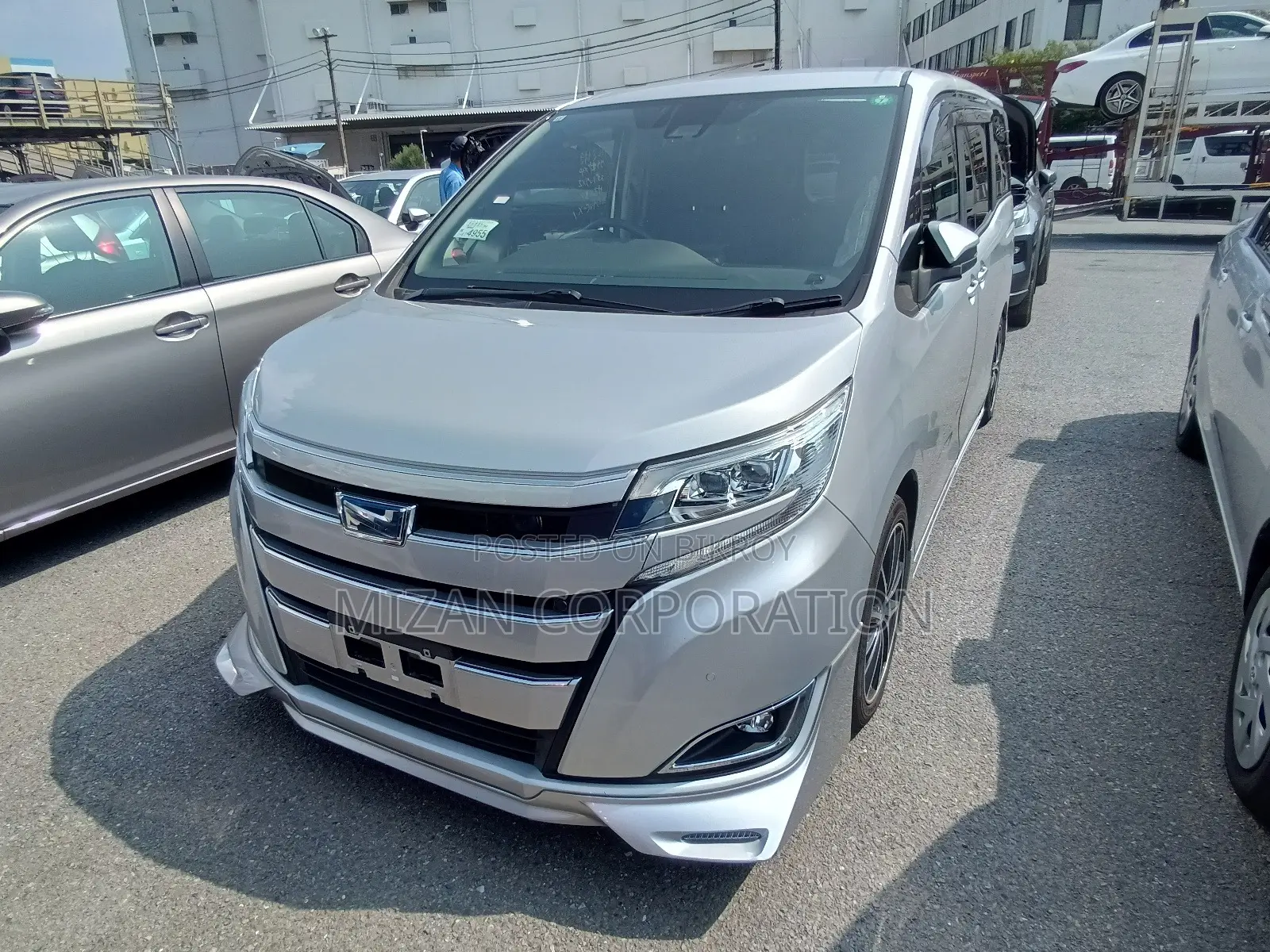 Toyota Noah X Package 2021