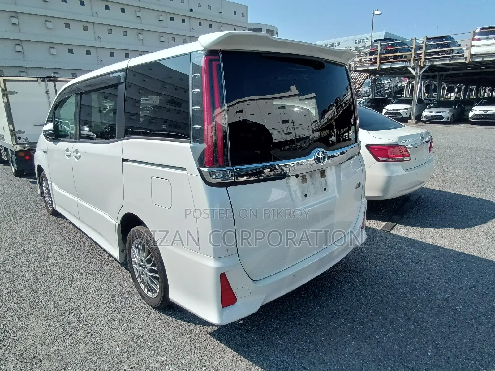 Toyota Noah SI PKG 2020