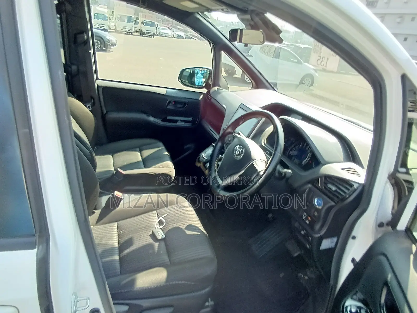 Toyota Noah SI PKG 2020