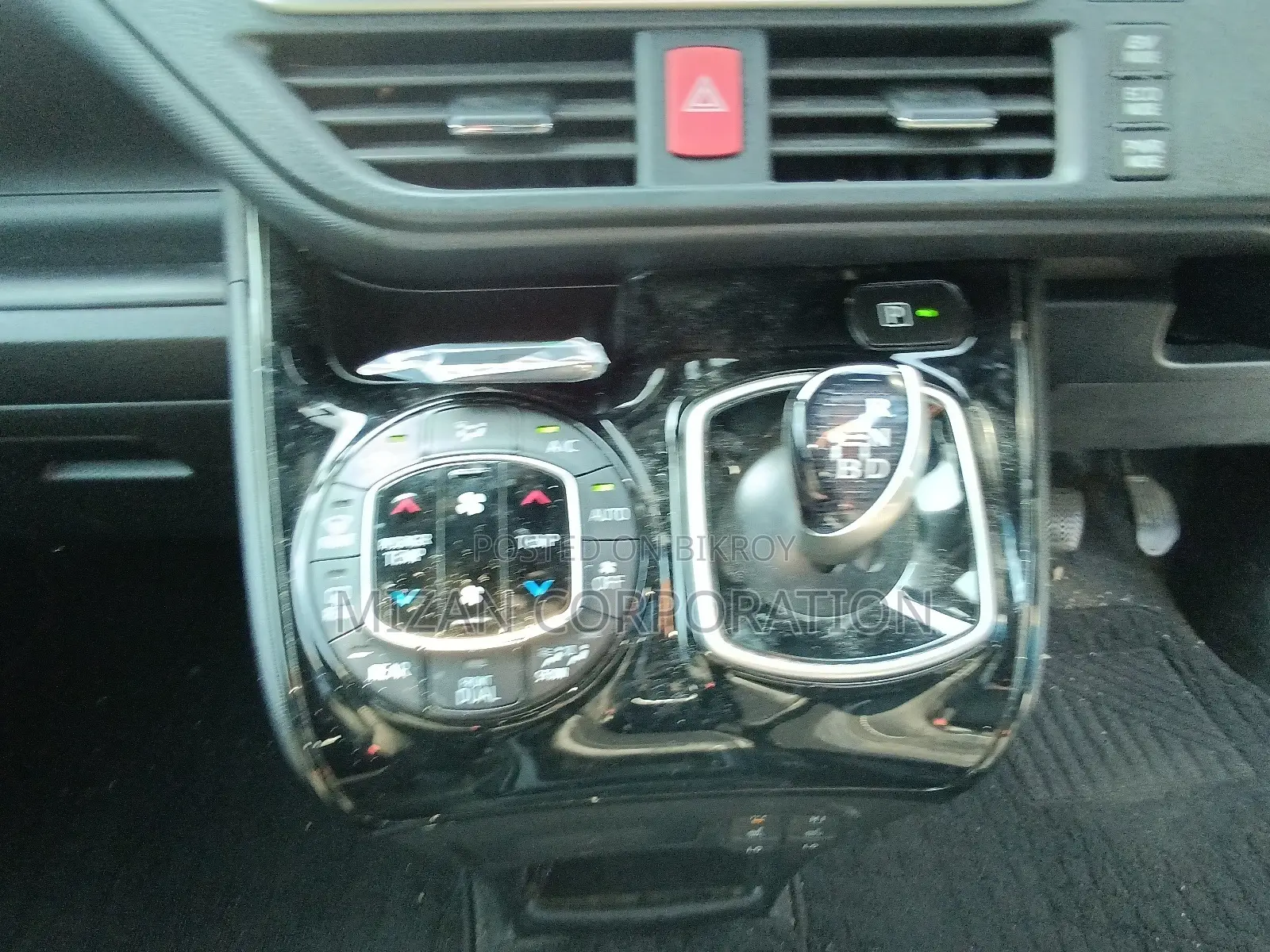 Toyota Noah SI PKG 2020