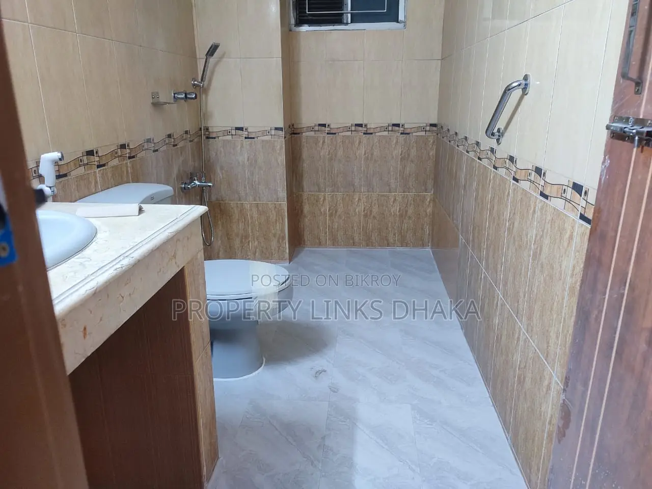Unfurnished flat for Rent in Gulshan