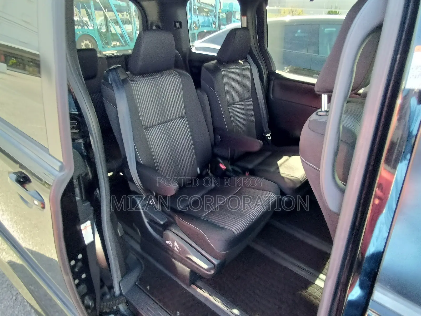 Toyota Voxy ZS KIRAMIKI 2020