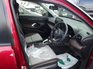 টয়োটা ইয়ারিস ক্রস জেড লেদার প্যাকেজ ২০২১