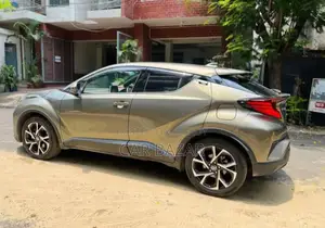 Toyota C-HR G LED PKG BROWN 2020